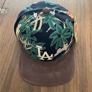 LA Dodgers hat palm tree & pineapple print BNWT